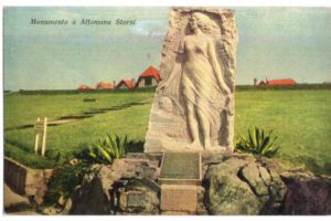 alfonsina momumento en mar del plata