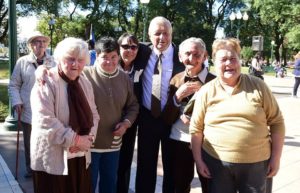 abuelos en el festejo del primero de mayo may 2017