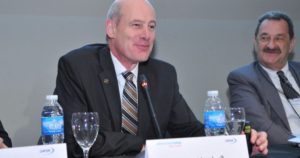 directivo Mercedes Benz ago 2017