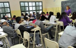 docente en el aula ago 2017